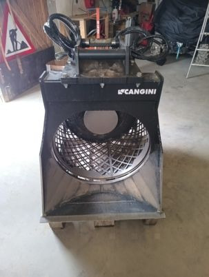 GODET CRIBLEUR CANGINI VMS57 2024 - Cuchara para clasificación: foto 3 GODET CRIBLEUR CANGINI VMS57 2024 - Cuchara para clasificación: foto 3