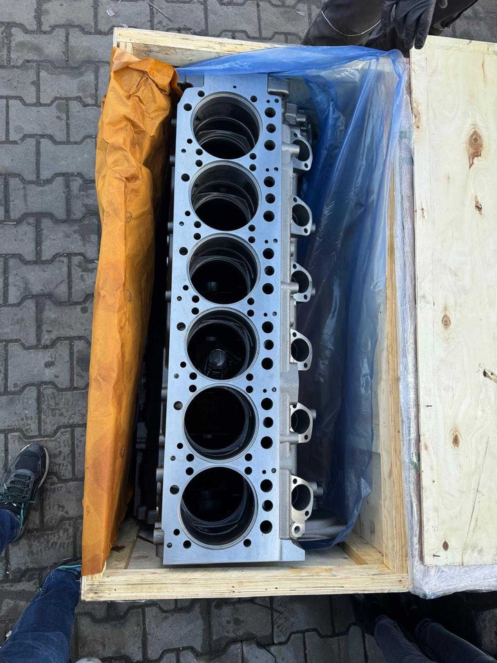 Blok NOWY! do silnika Mercedes om 460 JAGUAR ROPA CLAAS - Motor: foto 1 Blok NOWY! do silnika Mercedes om 460 JAGUAR ROPA CLAAS - Motor: foto 1