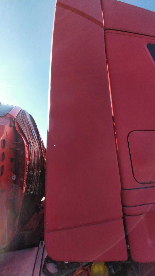 Owiewki do Iveco Stralis 500 - Aerodinámica/ Spoiler para Camión: foto 1 Owiewki do Iveco Stralis 500 - Aerodinámica/ Spoiler para Camión: foto 1