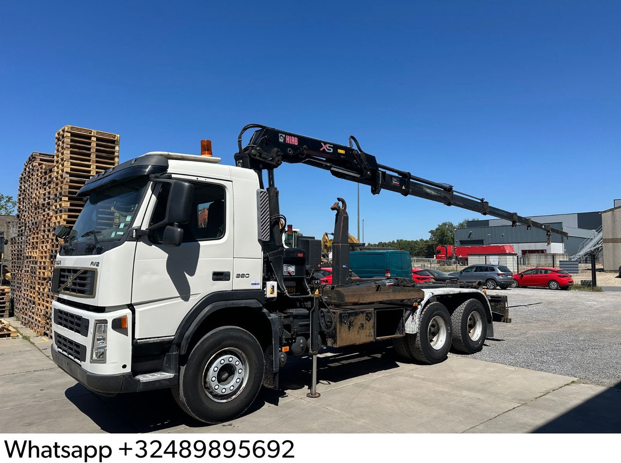 Volvo FM12 380 Hiab 144E-3 - Camión multibasculante: foto 1 Volvo FM12 380 Hiab 144E-3 - Camión multibasculante: foto 1