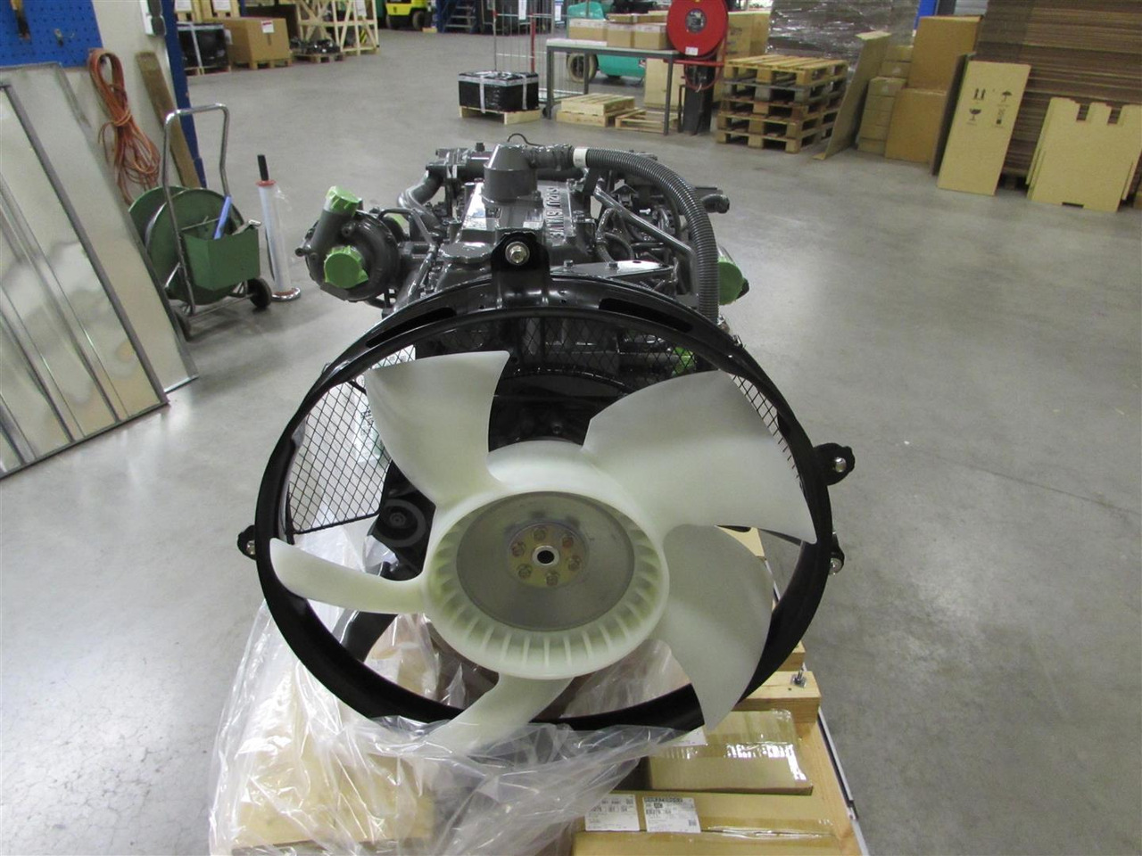 Isuzu 4HK1XYSA-01 - 02 - 04 - Motor para Excavadora: foto 4 Isuzu 4HK1XYSA-01 - 02 - 04 - Motor para Excavadora: foto 4