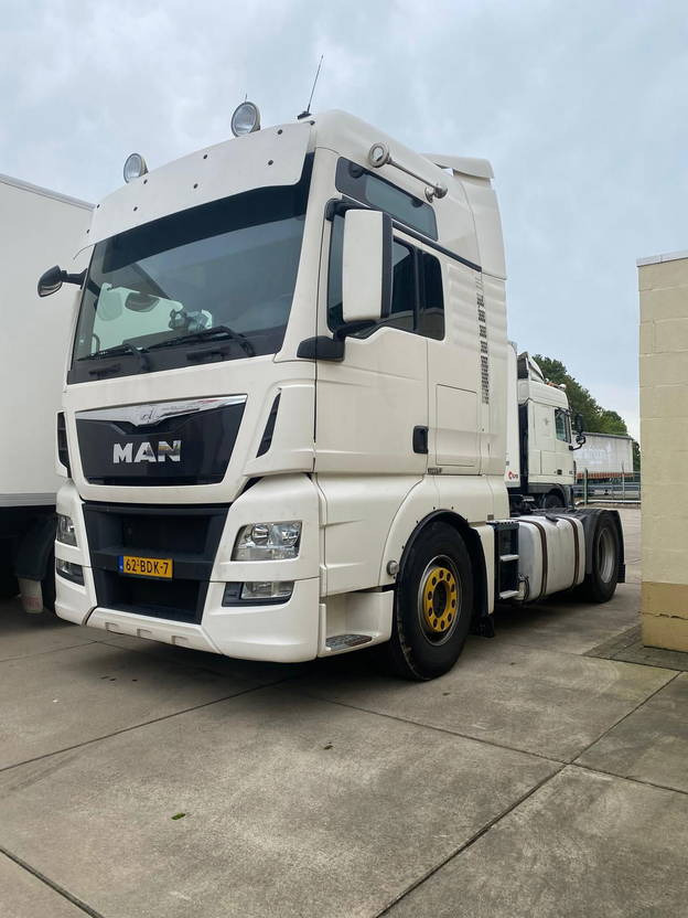 MAN TGX Trekkers te huur / €595 per week / Direct Afhaalbaar - Cabeza tractora: foto 2 MAN TGX Trekkers te huur / €595 per week / Direct Afhaalbaar - Cabeza tractora: foto 2