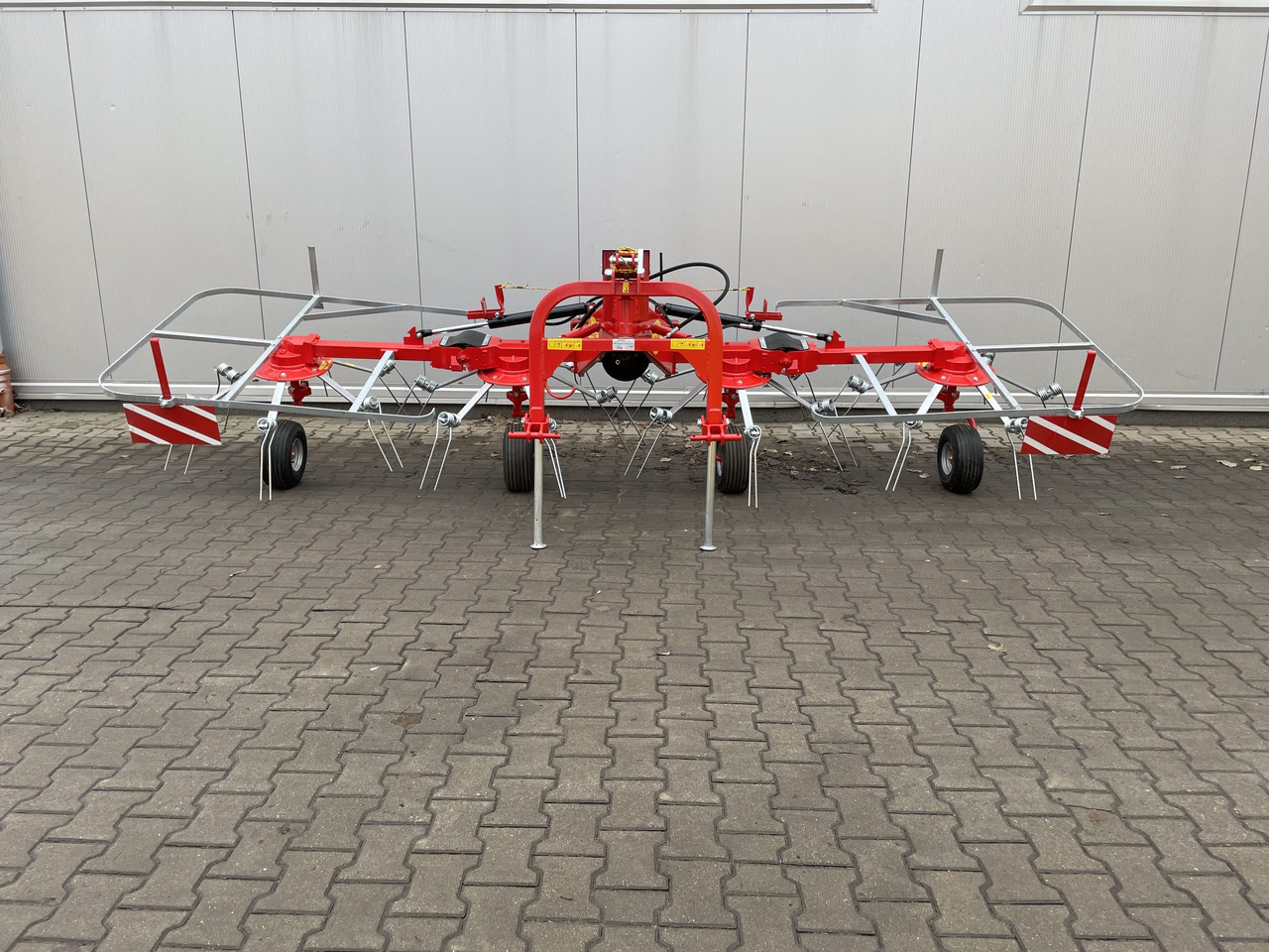 JAR-MET Schwader / Tedder / Faneuse / Przetrząsacz 5,2 m - Henificadora: foto 3 JAR-MET Schwader / Tedder / Faneuse / Przetrząsacz 5,2 m - Henificadora: foto 3