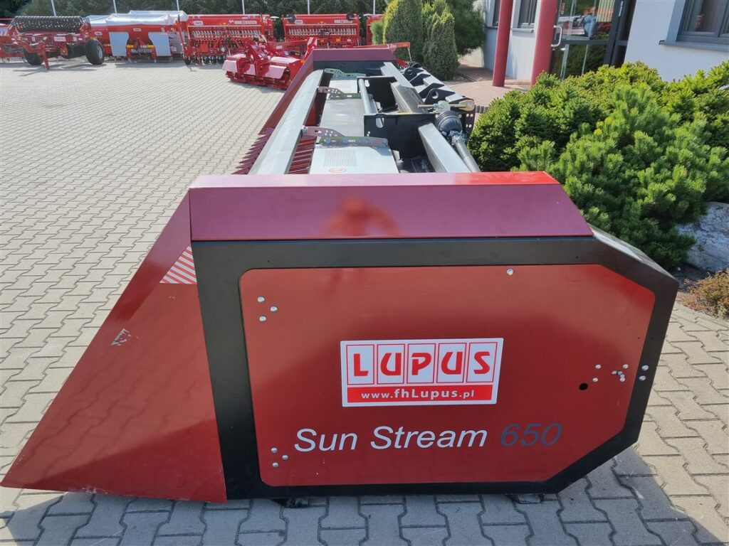 Lupus Sonnenblummenvorsatz / Sunflower harvester / Coupe à tournesol / Сosechadora / Macchina per la raccolta dei girasoli / Жатка для подсолнечника / Przystawka do słonecznika 6,5 m - Cabezal de girasol: foto 3 Lupus Sonnenblummenvorsatz / Sunflower harvester / Coupe à tournesol / Сosechadora / Macchina per la raccolta dei girasoli / Жатка для подсолнечника / Przystawka do słonecznika 6,5 m - Cabezal de girasol: foto 3