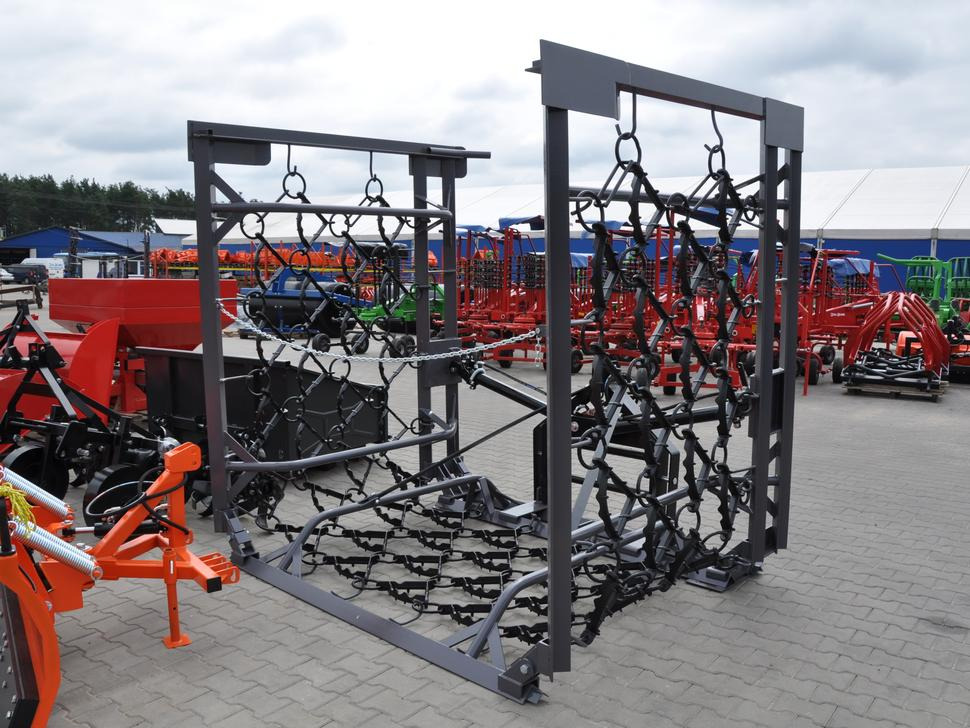 METAL-TECHNIK Wiesenegge / Meadow harrow / Herse de prairie / Strigliatrice / Полевая волокуша / Włóka łąkowa 8 m - Rastra de cadenas: foto 1 METAL-TECHNIK Wiesenegge / Meadow harrow / Herse de prairie / Strigliatrice / Полевая волокуша / Włóka łąkowa 8 m - Rastra de cadenas: foto 1