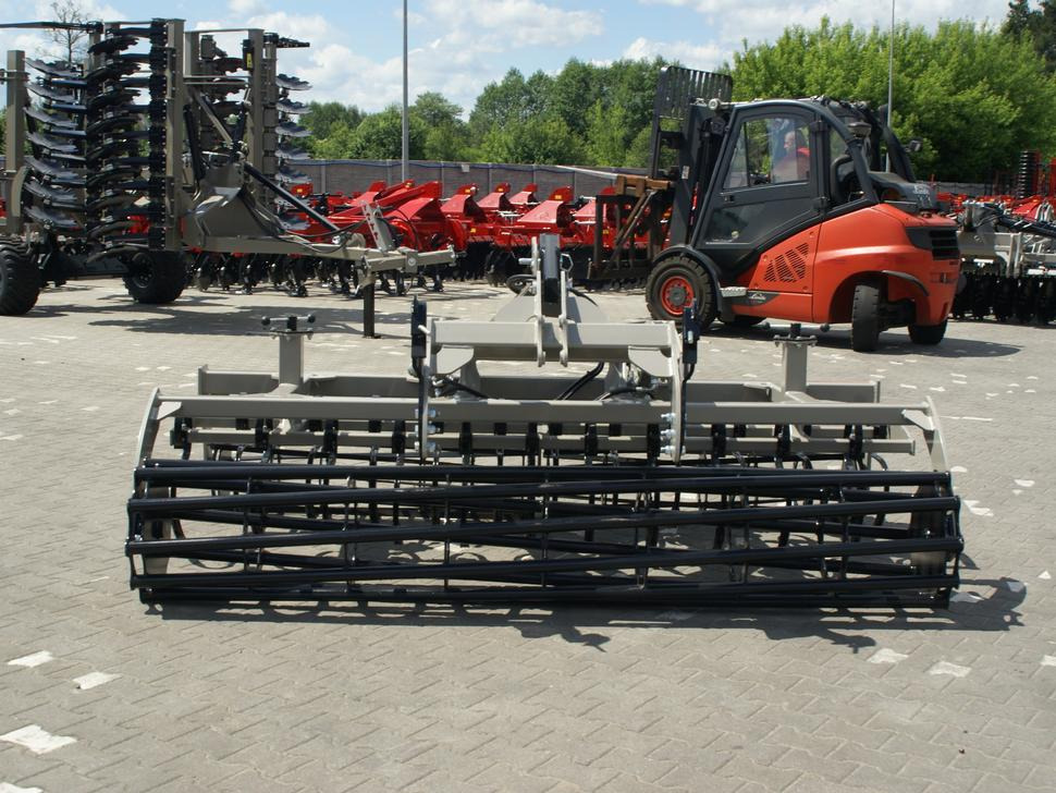 Combinado de siembra nuevo ROLEX Saatbettkombination / Cultivator / Vibroculteur combinable / Unita per coltivazione e semina / Почвообрабатывающий посевной агрегат / Agregat uprawowo-siewny 3 m: foto 11 Combinado de siembra nuevo ROLEX Saatbettkombination / Cultivator / Vibroculteur combinable / Unita per coltivazione e semina / Почвообрабатывающий посевной агрегат / Agregat uprawowo-siewny 3 m: foto 11