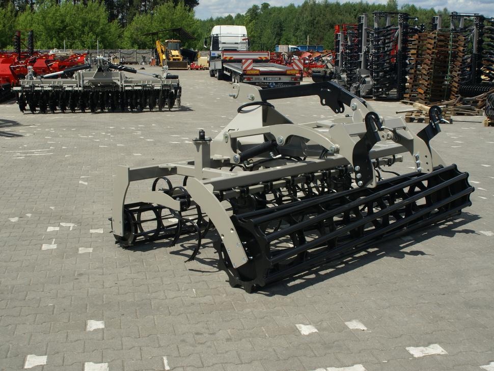 Combinado de siembra nuevo ROLEX Saatbettkombination / Cultivator / Vibroculteur combinable / Unita per coltivazione e semina / Почвообрабатывающий посевной агрегат / Agregat uprawowo-siewny 3 m: foto 13 Combinado de siembra nuevo ROLEX Saatbettkombination / Cultivator / Vibroculteur combinable / Unita per coltivazione e semina / Почвообрабатывающий посевной агрегат / Agregat uprawowo-siewny 3 m: foto 13