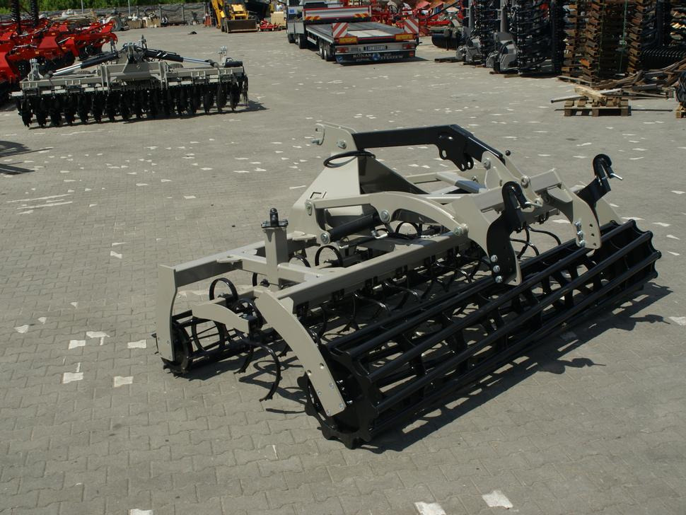 Combinado de siembra nuevo ROLEX Saatbettkombination / Cultivator / Vibroculteur combinable / Unita per coltivazione e semina / Почвообрабатывающий посевной агрегат / Agregat uprawowo-siewny 3 m: foto 14 Combinado de siembra nuevo ROLEX Saatbettkombination / Cultivator / Vibroculteur combinable / Unita per coltivazione e semina / Почвообрабатывающий посевной агрегат / Agregat uprawowo-siewny 3 m: foto 14