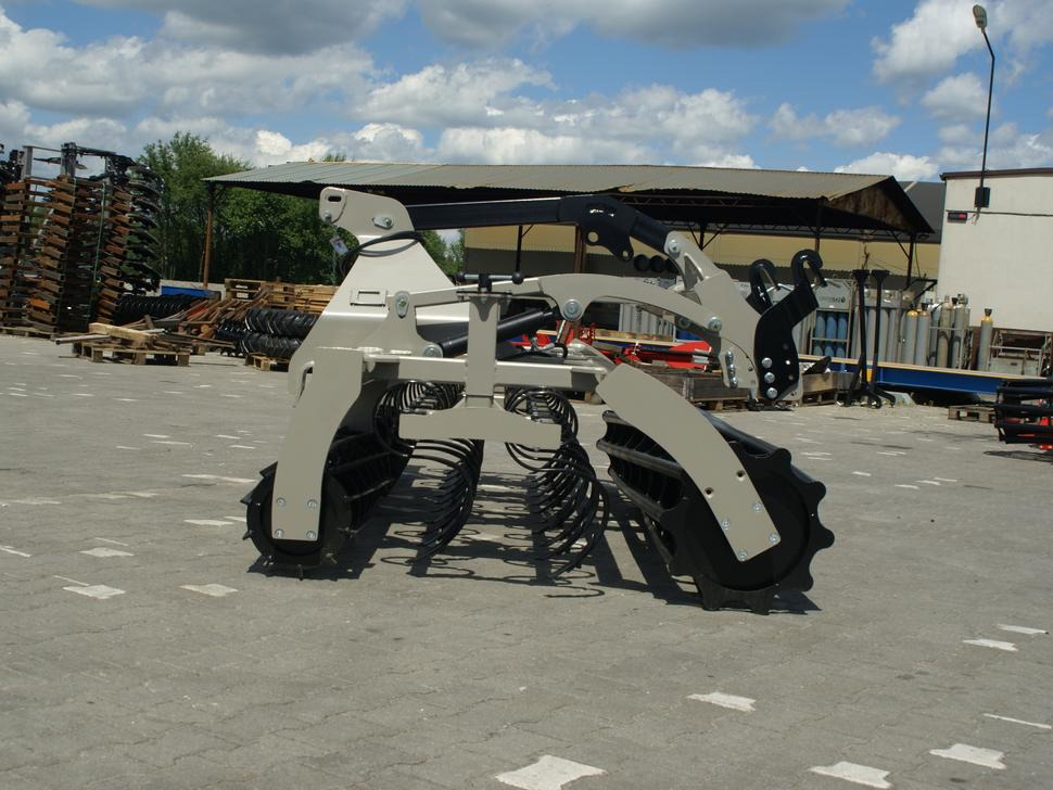 Combinado de siembra nuevo ROLEX Saatbettkombination / Cultivator / Vibroculteur combinable / Unita per coltivazione e semina / Почвообрабатывающий посевной агрегат / Agregat uprawowo-siewny 3 m: foto 15 Combinado de siembra nuevo ROLEX Saatbettkombination / Cultivator / Vibroculteur combinable / Unita per coltivazione e semina / Почвообрабатывающий посевной агрегат / Agregat uprawowo-siewny 3 m: foto 15