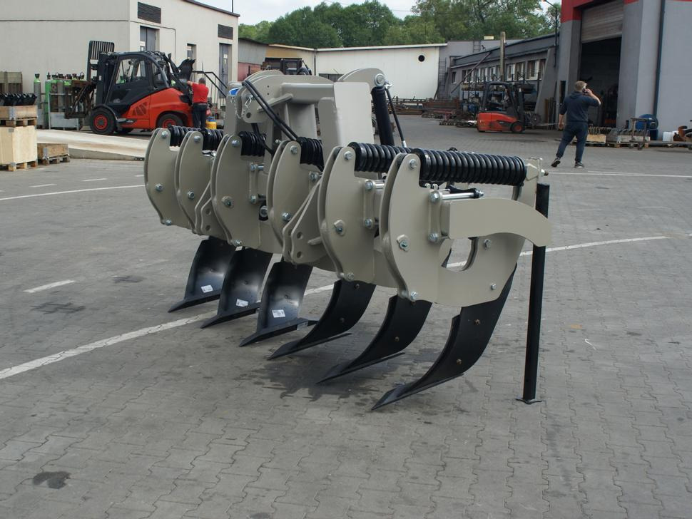 ROLEX Tiefenlockerer / Subsoiler / Décompacteur / Dissodatori / Subsolador / Глубокорыхлитель / Głębosz 3 m - Subsolador: foto 2 ROLEX Tiefenlockerer / Subsoiler / Décompacteur / Dissodatori / Subsolador / Глубокорыхлитель / Głębosz 3 m - Subsolador: foto 2