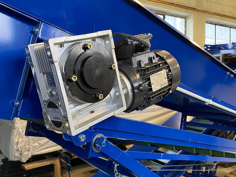 Cinta transportadora nuevo ROLMET Förderband / Belt conveyor / Convoyeur à tapis / Przenośnik taśmowy / Trasportatore a nastro /  Конвейер ленточный / Przenośnik taśmowy PT - 1/3R: foto 9 Cinta transportadora nuevo ROLMET Förderband / Belt conveyor / Convoyeur à tapis / Przenośnik taśmowy / Trasportatore a nastro /  Конвейер ленточный / Przenośnik taśmowy PT - 1/3R: foto 9