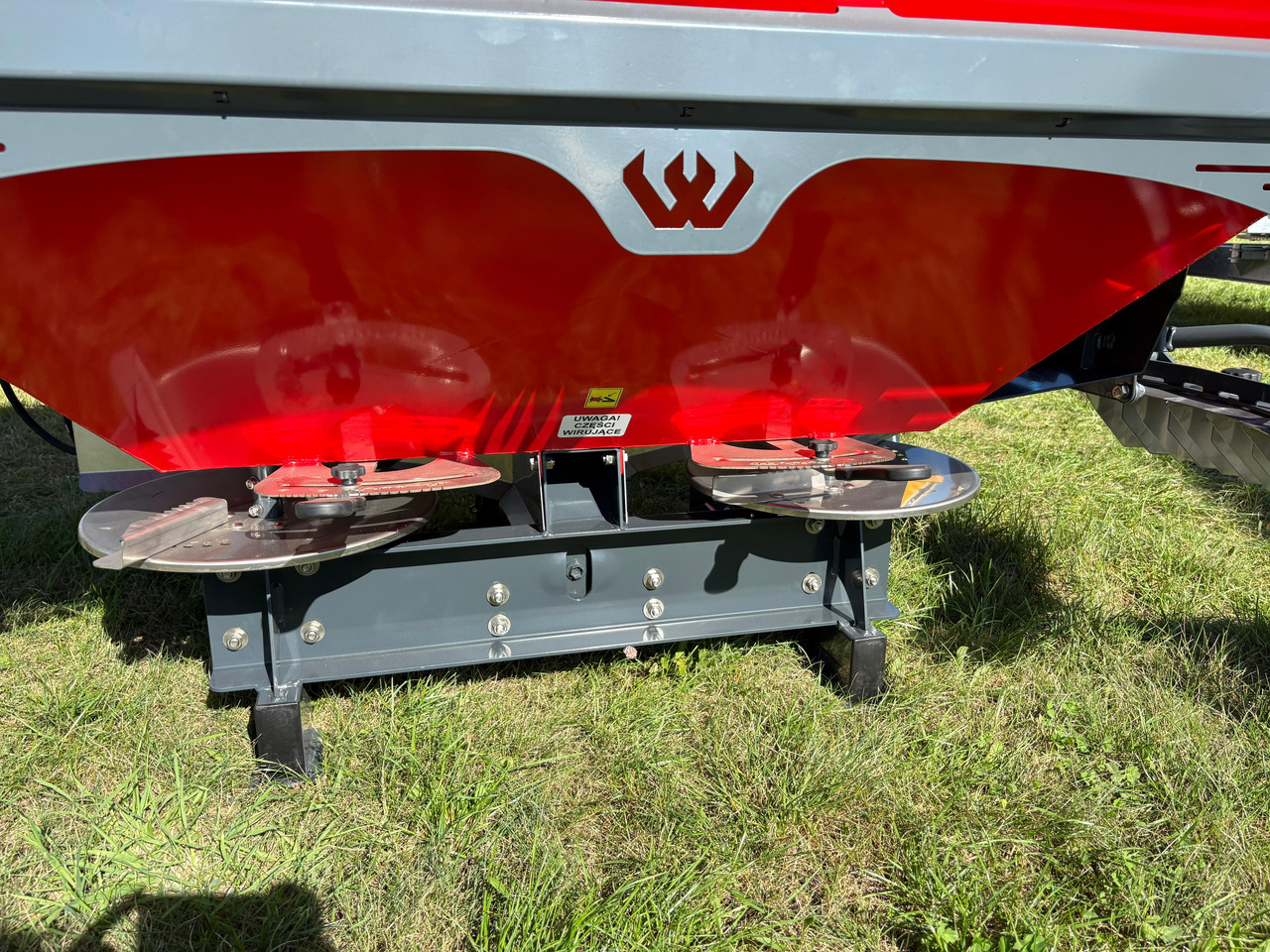 Leasing de WOPROL Düngerstreuer / Fertilizer spreader / Epandeur d'engrais / Rozsiewacz nawozów 600 kg WOPROL Düngerstreuer / Fertilizer spreader / Epandeur d'engrais / Rozsiewacz nawozów 600 kg: foto 12 Leasing de WOPROL Düngerstreuer / Fertilizer spreader / Epandeur d'engrais / Rozsiewacz nawozów 600 kg WOPROL Düngerstreuer / Fertilizer spreader / Epandeur d'engrais / Rozsiewacz nawozów 600 kg: foto 12