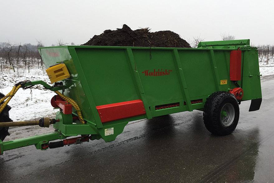 Wodzinski Miststreuer / Manure spreader / Épandeur à fumier / Spandiletame / Разбрасыватель органического / Rozrzutnik obornika - Esparcidor de estiércol: foto 4 Wodzinski Miststreuer / Manure spreader / Épandeur à fumier / Spandiletame / Разбрасыватель органического / Rozrzutnik obornika - Esparcidor de estiércol: foto 4