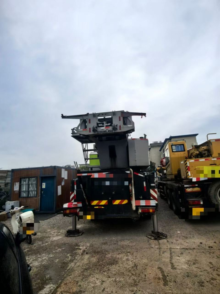 ZOOMLION 200E7 - Grúa todo terreno: foto 2 ZOOMLION 200E7 - Grúa todo terreno: foto 2