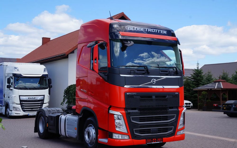 Volvo FH 4 EURO 6 GLOBETROTTER NISKI PRZEBIEG PEŁEN SERWIS - Cabeza tractora: foto 2 Volvo FH 4 EURO 6 GLOBETROTTER NISKI PRZEBIEG PEŁEN SERWIS - Cabeza tractora: foto 2