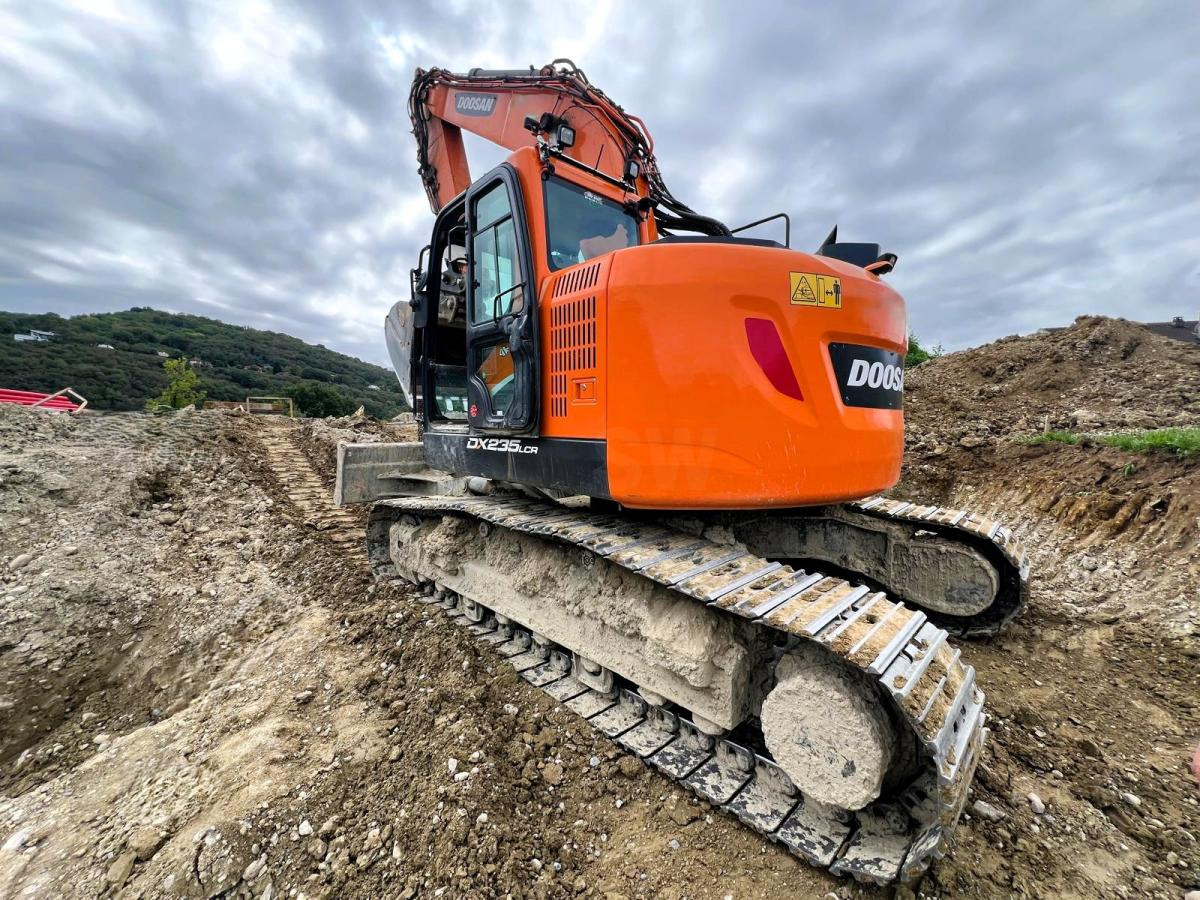 Doosan DX235 LCR-5 PELLE A CHENILLES 26T - Excavadora de cadenas: foto 2 Doosan DX235 LCR-5 PELLE A CHENILLES 26T - Excavadora de cadenas: foto 2