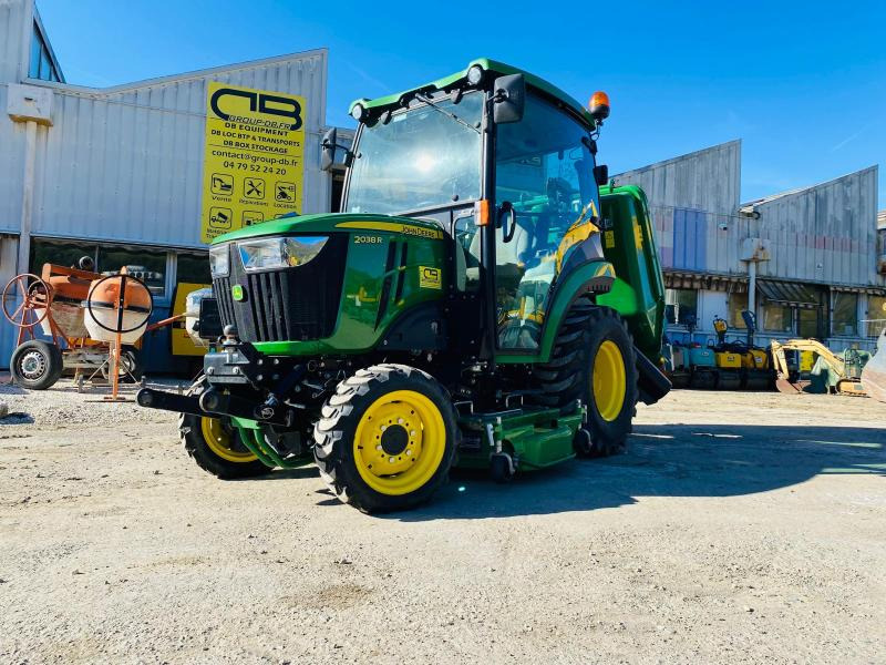 John Deere 2038R avec plateau de coupe et bas de ramassage - Mini tractor: foto 1 John Deere 2038R avec plateau de coupe et bas de ramassage - Mini tractor: foto 1