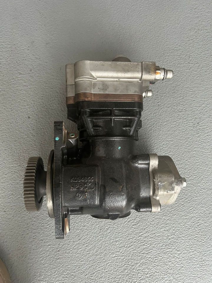 MERCEDES-BENZ KNORR-BREMSE-BENDIX- A0011304515 - Compresor: foto 1 MERCEDES-BENZ KNORR-BREMSE-BENDIX- A0011304515 - Compresor: foto 1