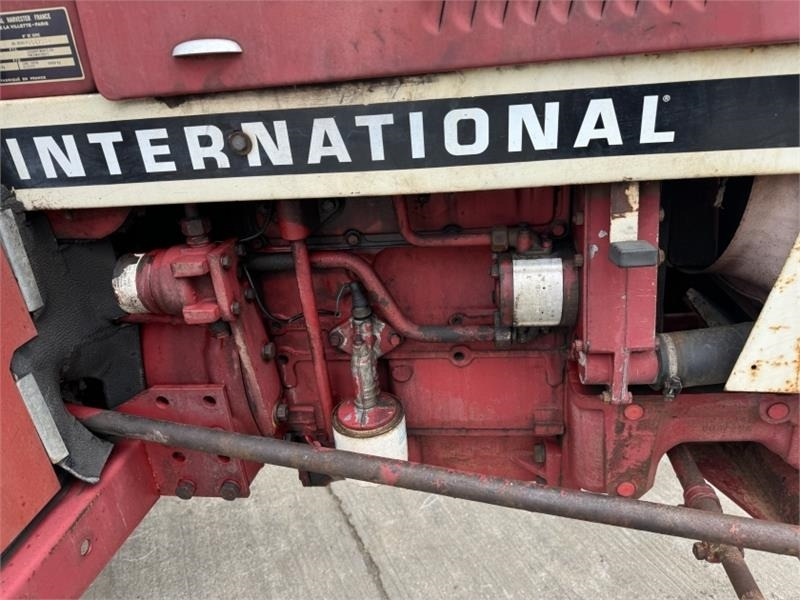 Tractor International 533 Tractor: foto 10 Tractor International 533 Tractor: foto 10