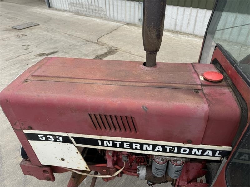 Tractor International 533 Tractor: foto 14 Tractor International 533 Tractor: foto 14