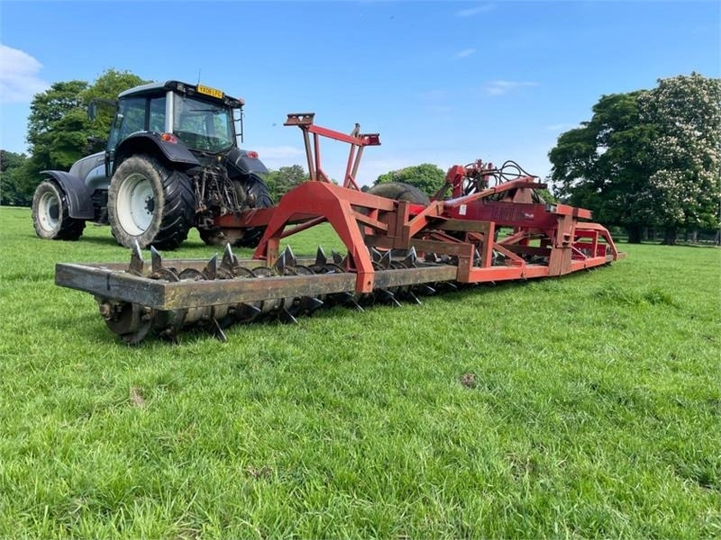 K-Two AE-RO II 9.6 Meter Grassland Aerator - Maquinaria de jardinería: foto 4 K-Two AE-RO II 9.6 Meter Grassland Aerator - Maquinaria de jardinería: foto 4