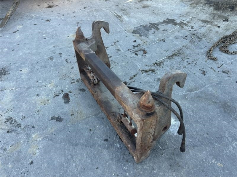 Kramer to Pin and Cone Adaptor Plate - Excavadora de cadenas: foto 2 Kramer to Pin and Cone Adaptor Plate - Excavadora de cadenas: foto 2