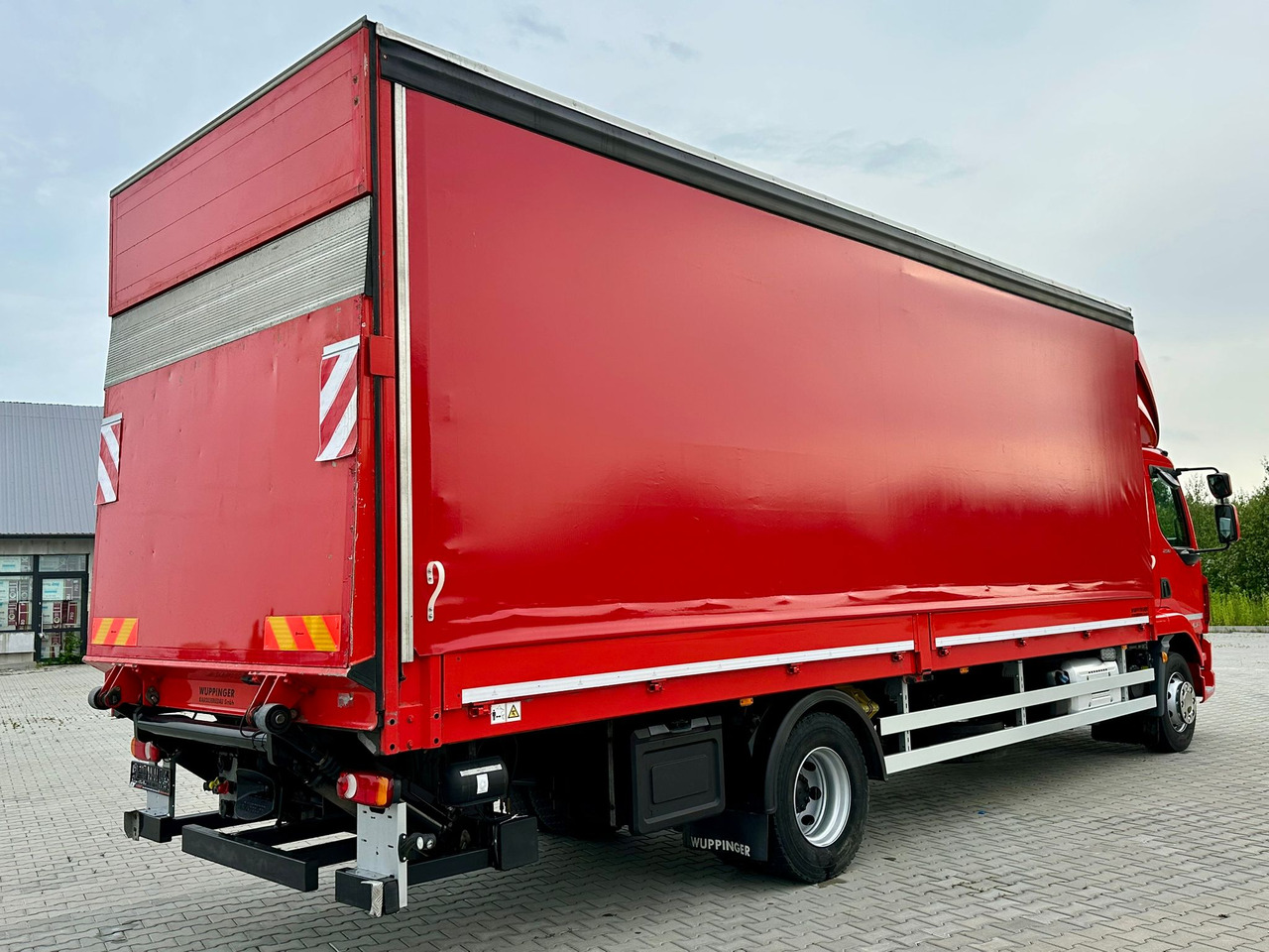 DAF LF 290 / BURTO - FIRANKA / 18 PALET / WINDA / 16 T DMC / SYPIALKA / 2020 ROK / SPROWADZONY - Camión lona: foto 4 DAF LF 290 / BURTO - FIRANKA / 18 PALET / WINDA / 16 T DMC / SYPIALKA / 2020 ROK / SPROWADZONY - Camión lona: foto 4