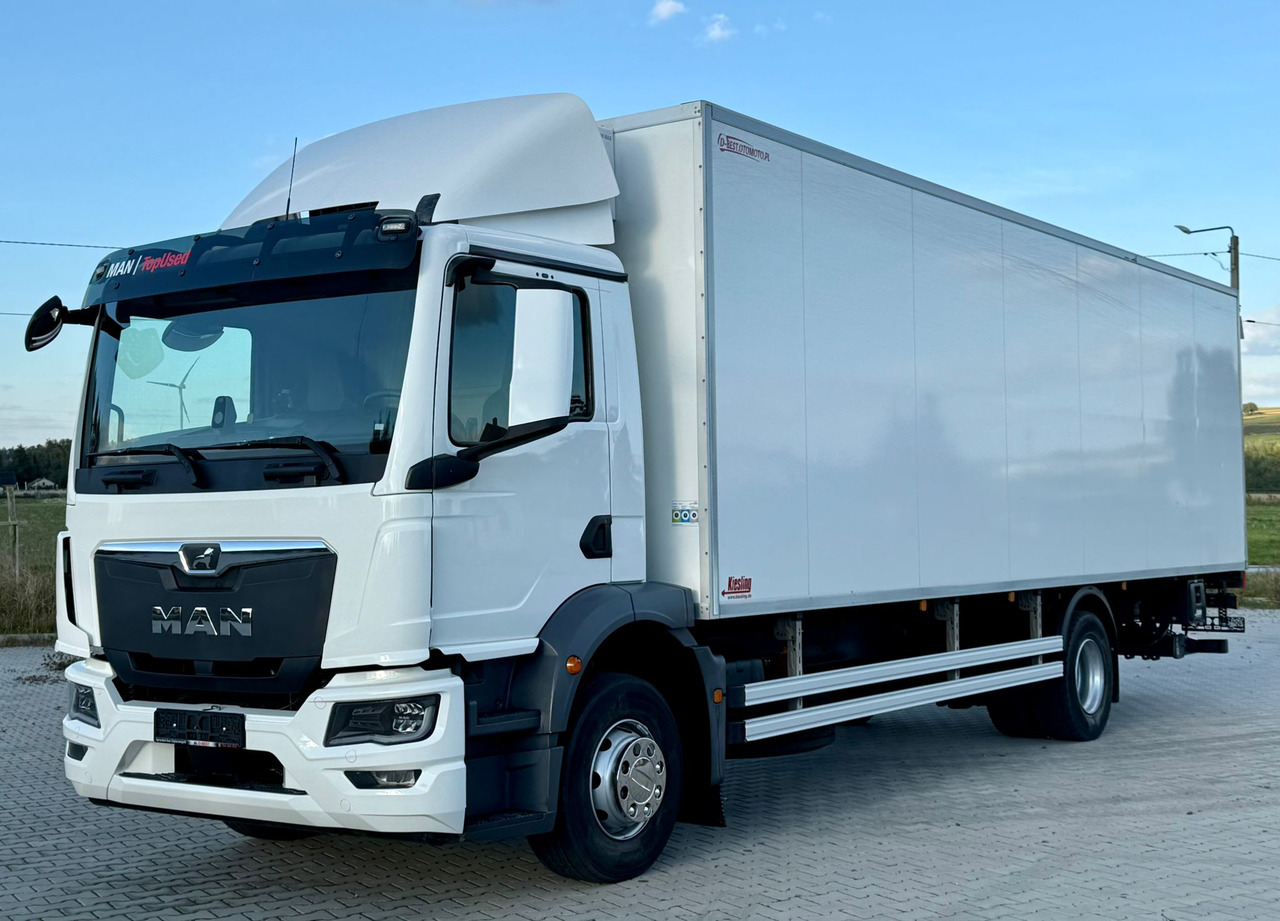 MAN TGM 15.290 / CHŁODNIA / WINDA / 8.3 M DŁUGOŚCI / 20 EUROPALET / THERMO KING / +30/-30 / AUTOMAT / 2021 ROK / SERWISOWANY - Camión frigorífico: foto 2 MAN TGM 15.290 / CHŁODNIA / WINDA / 8.3 M DŁUGOŚCI / 20 EUROPALET / THERMO KING / +30/-30 / AUTOMAT / 2021 ROK / SERWISOWANY - Camión frigorífico: foto 2