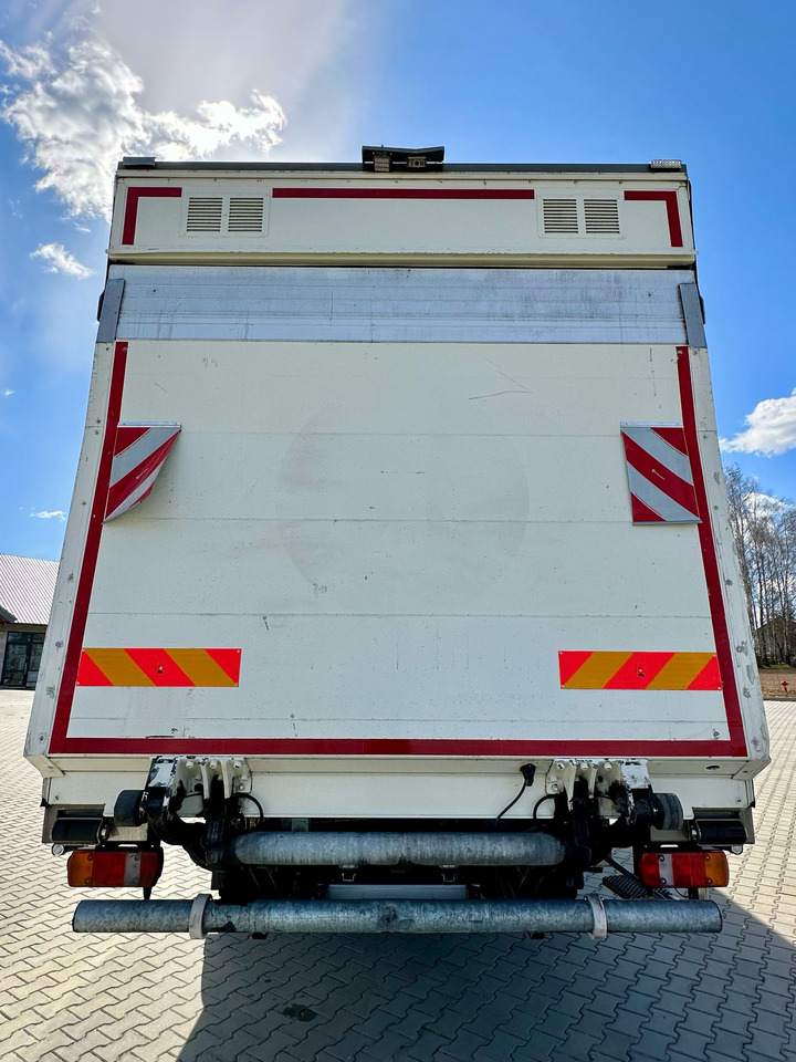 MAN TGX 18.360 / CHŁODNIA / WINDA / AUTOMAT / 19 EUROPALET / THERMO KING / SYPIALKA / SPROWADZONY - Camión frigorífico: foto 5 MAN TGX 18.360 / CHŁODNIA / WINDA / AUTOMAT / 19 EUROPALET / THERMO KING / SYPIALKA / SPROWADZONY - Camión frigorífico: foto 5
