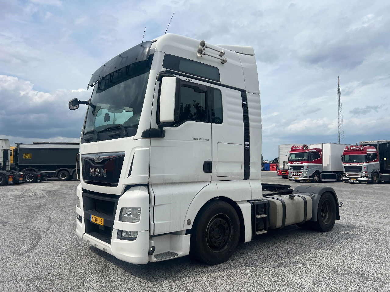 MAN TGX 18.440 XXL, LLS-U mega - Cabeza tractora: foto 1 MAN TGX 18.440 XXL, LLS-U mega - Cabeza tractora: foto 1