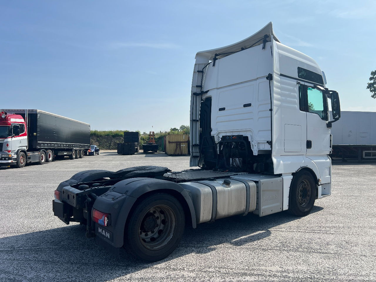 MAN TGX 18.440 XXL, LLS-U mega - Cabeza tractora: foto 3 MAN TGX 18.440 XXL, LLS-U mega - Cabeza tractora: foto 3