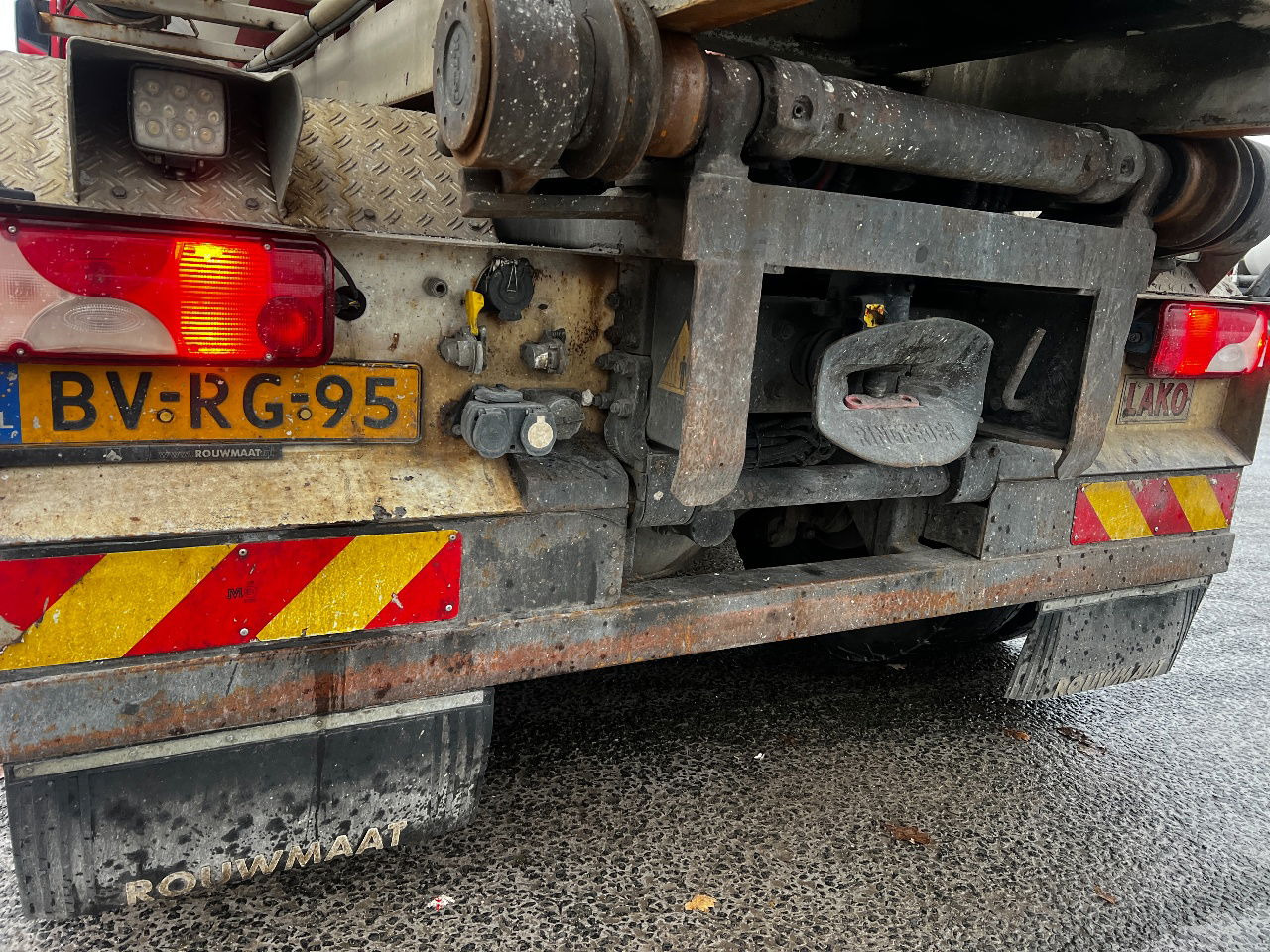 Scania G420 8x4 Liebherr 10m3 mixer met eigen motor - Camión hormigonera: foto 5 Scania G420 8x4 Liebherr 10m3 mixer met eigen motor - Camión hormigonera: foto 5