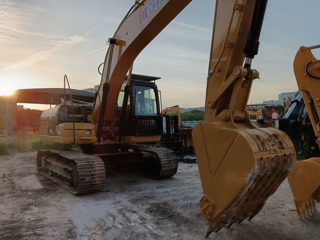 Excavadora de cadenas CAT 320D2: foto 6