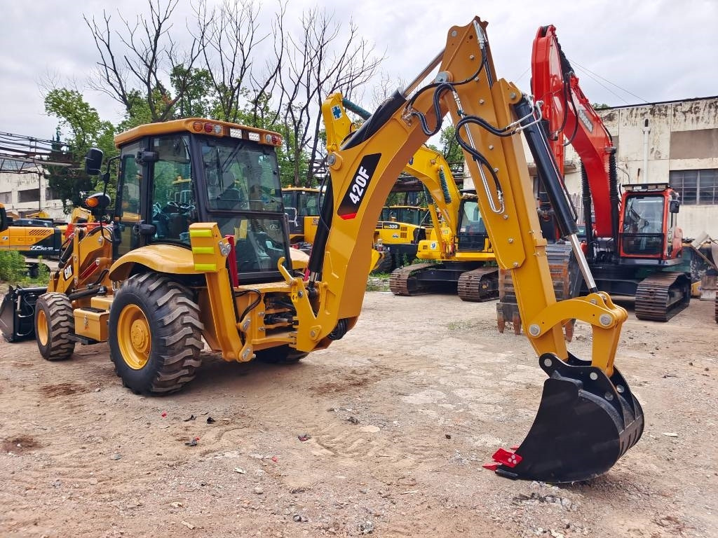 Leasing de  CAT 420 F CAT 420 F: foto 16