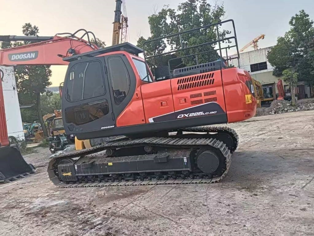 Doosan DX 225 - Cargadora de ruedas: foto 5 Doosan DX 225 - Cargadora de ruedas: foto 5