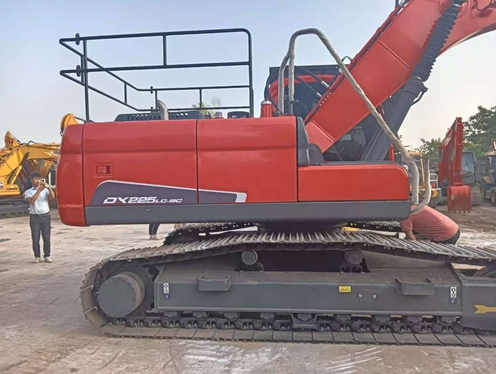 Doosan DX 225 LC-9C - Excavadora de cadenas: foto 5 Doosan DX 225 LC-9C - Excavadora de cadenas: foto 5