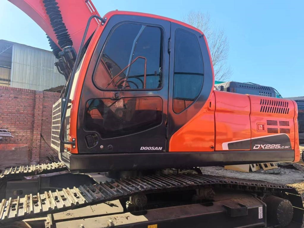 Doosan DX 225 LC-9c - Excavadora de cadenas: foto 2 Doosan DX 225 LC-9c - Excavadora de cadenas: foto 2