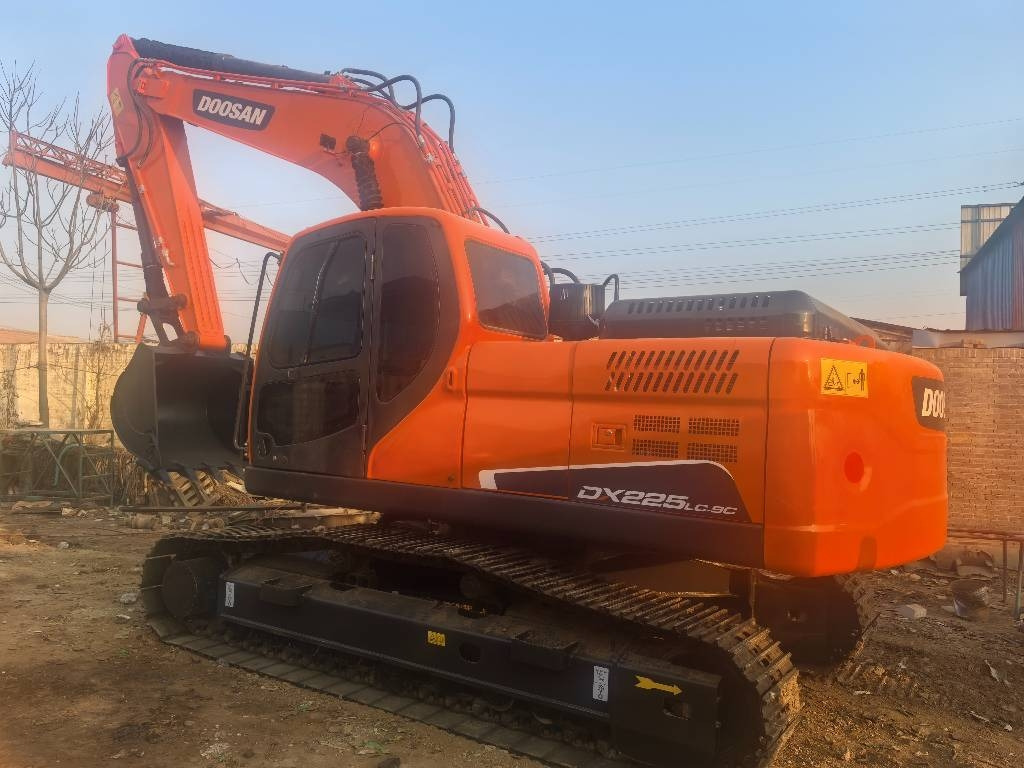 Doosan DX 225 LC-9c - Excavadora de cadenas: foto 1 Doosan DX 225 LC-9c - Excavadora de cadenas: foto 1