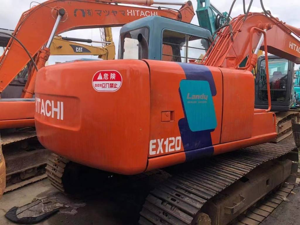 Hitachi EX 120-3 - Excavadora de cadenas: foto 1 Hitachi EX 120-3 - Excavadora de cadenas: foto 1