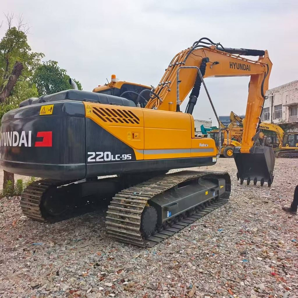 Hyundai 220 LC-9S - Excavadora de cadenas: foto 1 Hyundai 220 LC-9S - Excavadora de cadenas: foto 1