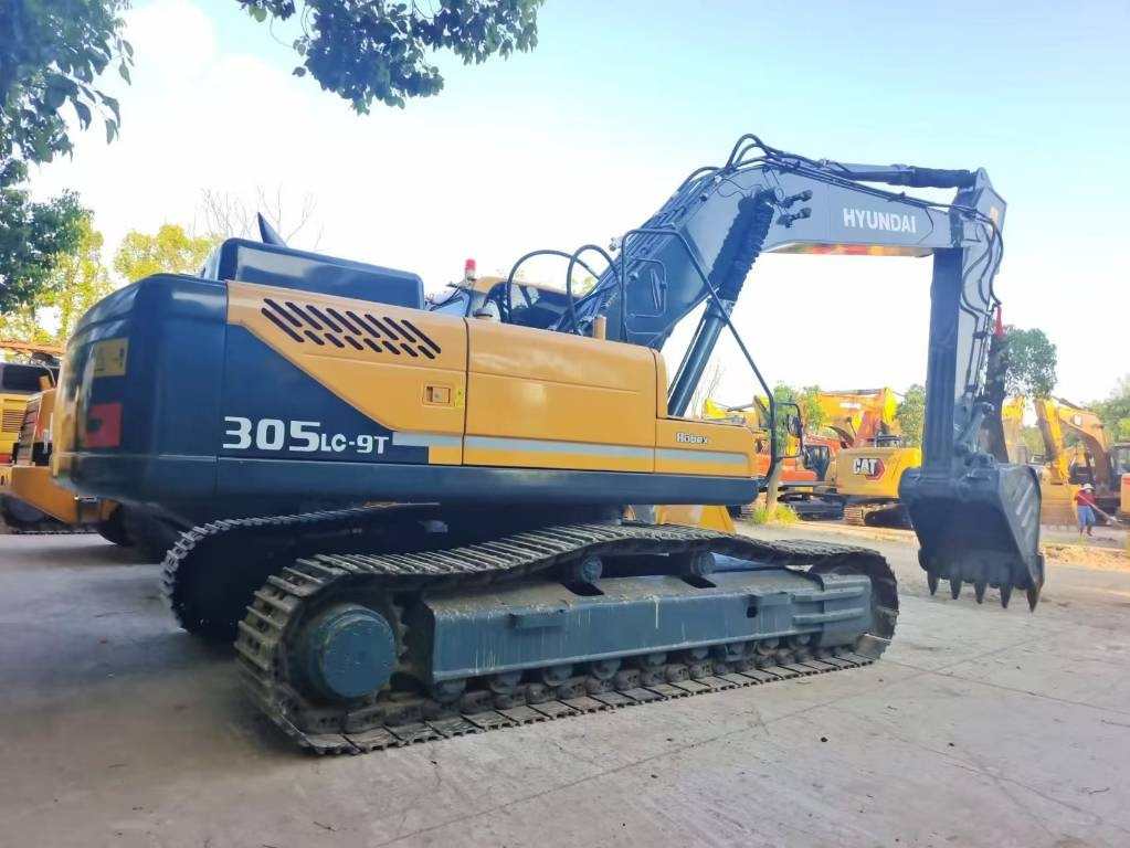 Hyundai 305 LC-9T - Excavadora de cadenas: foto 1 Hyundai 305 LC-9T - Excavadora de cadenas: foto 1