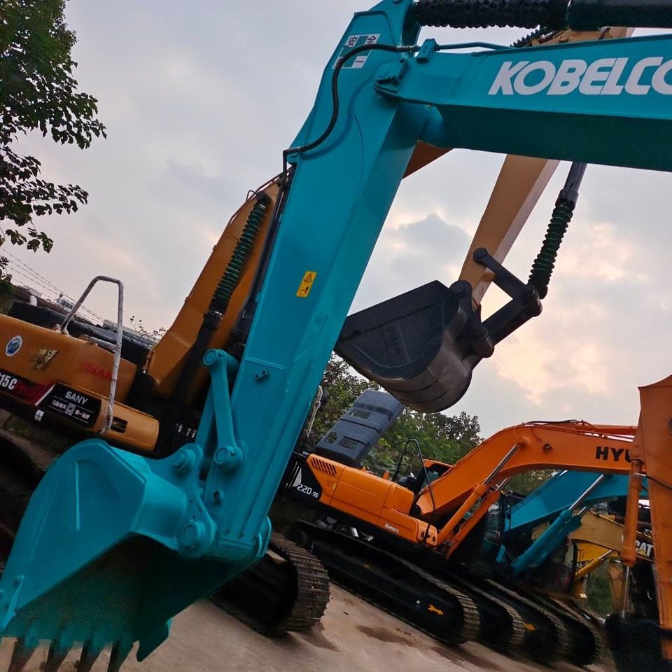 Kobelco SK 200 - Excavadora de cadenas: foto 5 Kobelco SK 200 - Excavadora de cadenas: foto 5