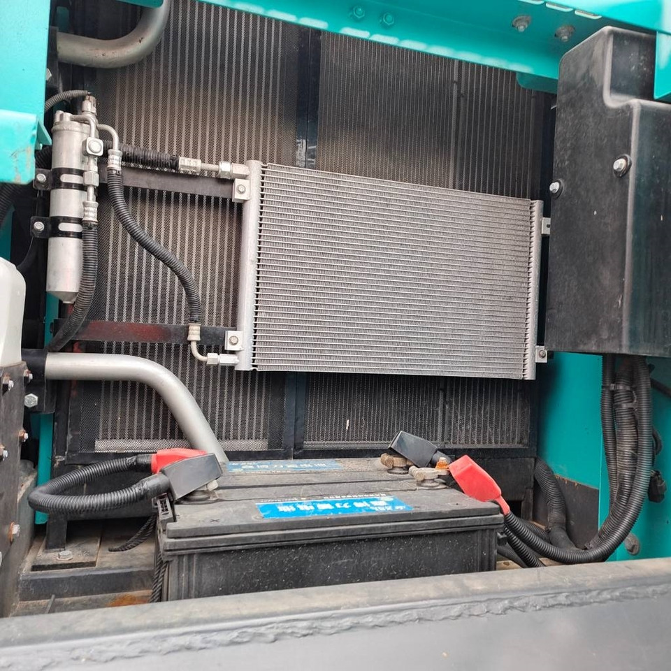 Kobelco SK 200 - Excavadora de cadenas: foto 3 Kobelco SK 200 - Excavadora de cadenas: foto 3