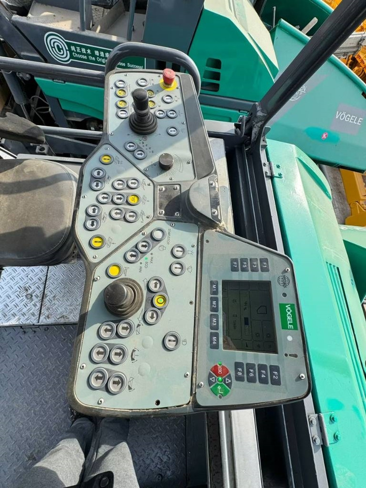 Vögele 1800-3 - Pavimentadora de asfalto: foto 4 Vögele 1800-3 - Pavimentadora de asfalto: foto 4