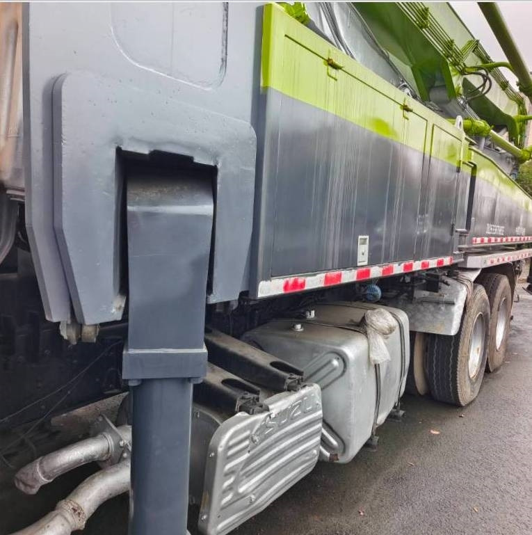 Zoomlion ZLJ5336 THBSE - Bomba de hormigón: foto 4 Zoomlion ZLJ5336 THBSE - Bomba de hormigón: foto 4