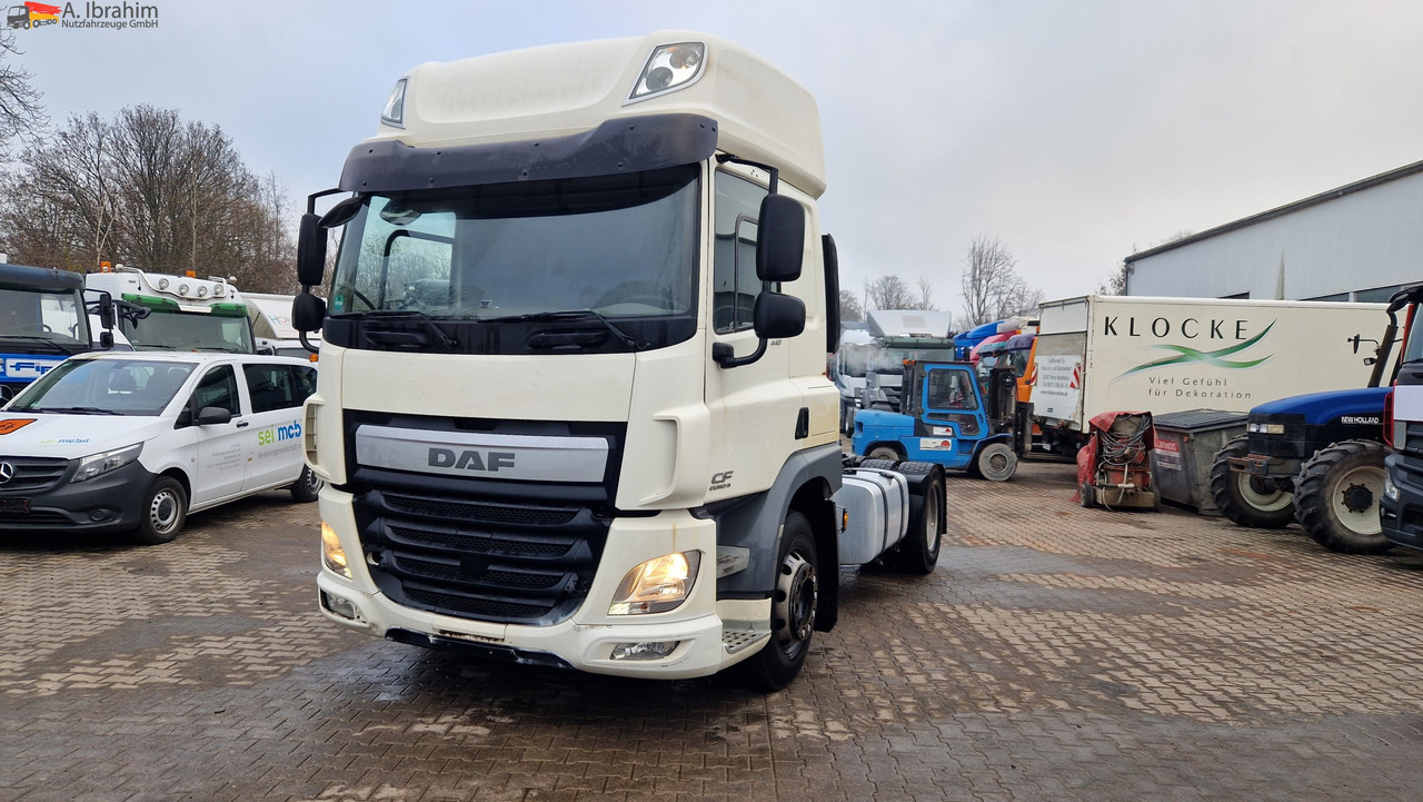 Daf CF 440 Hochdach deutsches Fahrzeug, fehlerfrei im Display - Cabeza tractora: foto 1 Daf CF 440 Hochdach deutsches Fahrzeug, fehlerfrei im Display - Cabeza tractora: foto 1