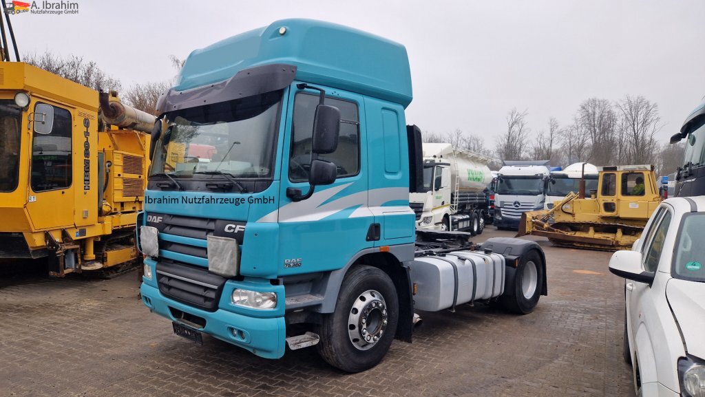 Daf FT CF 2x Nebenantrieb, Kipphydraulik deutsches Fahrzeug, fehlerfrei im Display - Cabeza tractora: foto 1 Daf FT CF 2x Nebenantrieb, Kipphydraulik deutsches Fahrzeug, fehlerfrei im Display - Cabeza tractora: foto 1