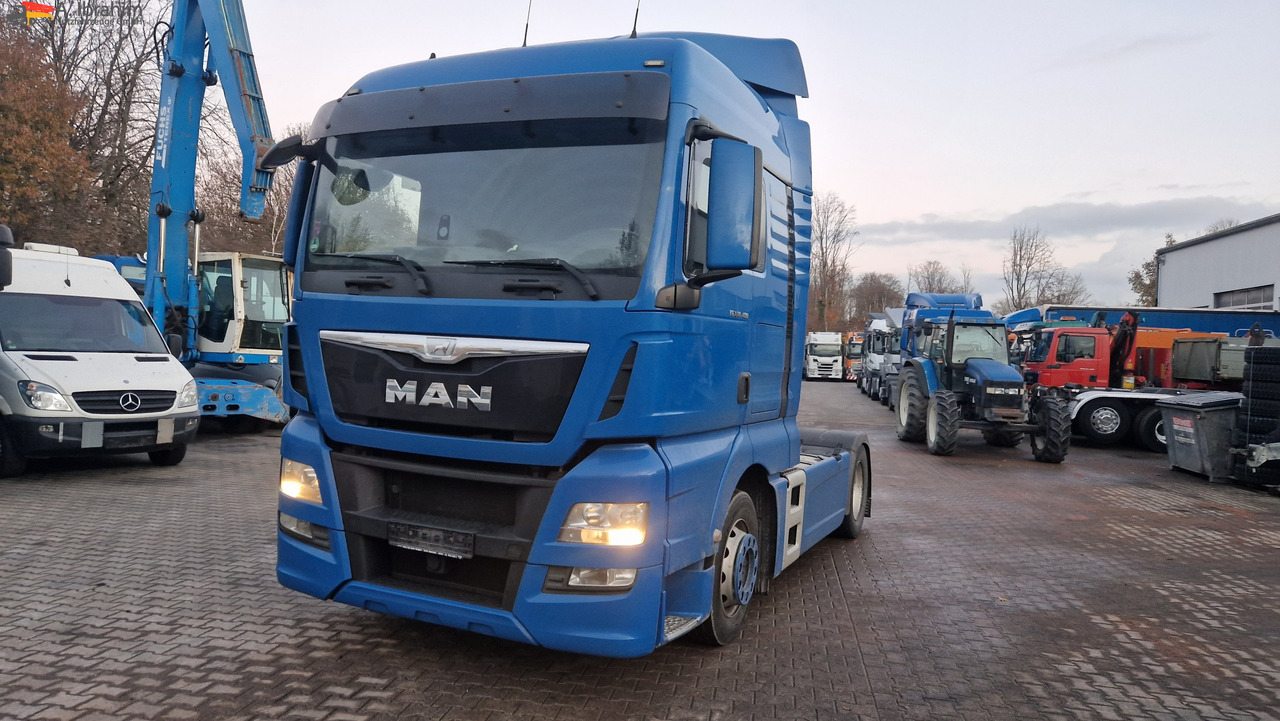 Cabeza tractora MAN 18.480 TGX XLX Retarder 2x Tank deutsches Fahrzeug, einsatzbereit: foto 8