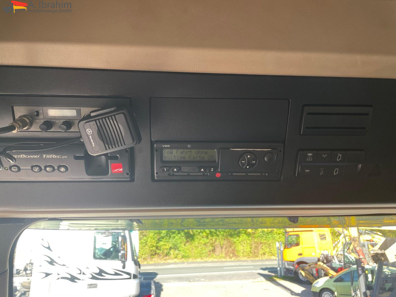 Mercedes-Benz 1842 LS Retarder Klima, Zustand gut, fehlerfrei deutsches Fahrzeug - Cabeza tractora: foto 3 Mercedes-Benz 1842 LS Retarder Klima, Zustand gut, fehlerfrei deutsches Fahrzeug - Cabeza tractora: foto 3