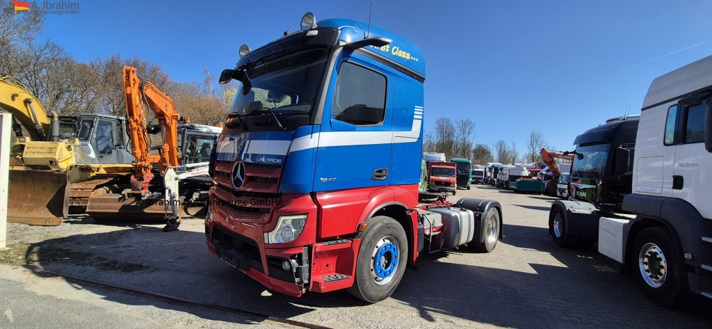 Mercedes-Benz 1846 Unfall, fahrbereit - Cabeza tractora: foto 1 Mercedes-Benz 1846 Unfall, fahrbereit - Cabeza tractora: foto 1